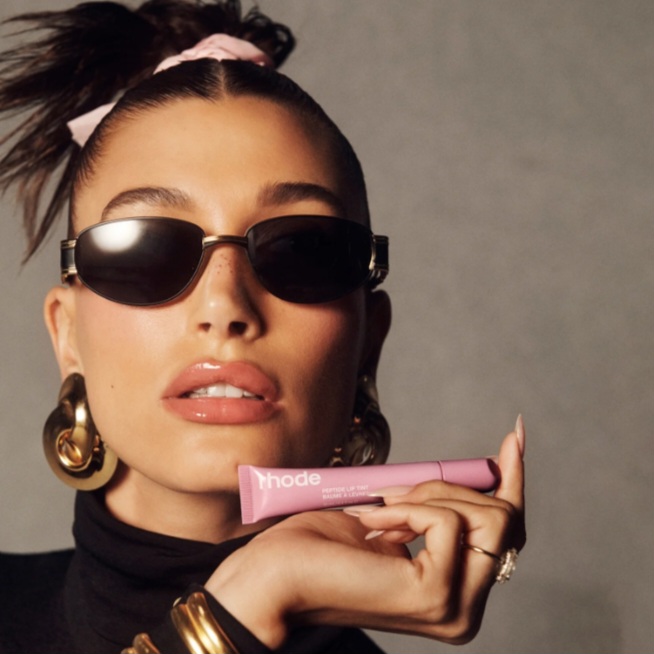 تصویر لیپ گلاس رود rhode - Peach pit 