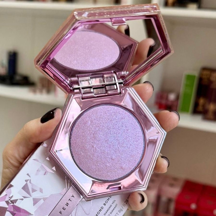 هایلایتر پودری فنتی بیوتی fenty beauty ✨️🫧🪞