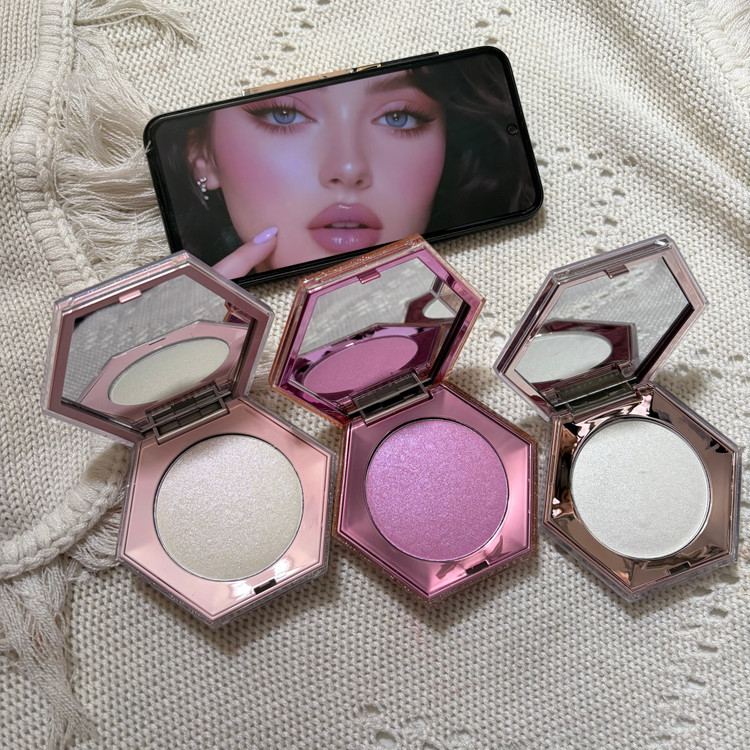 هایلایتر پودری فنتی بیوتی fenty beauty ✨️🫧🪞